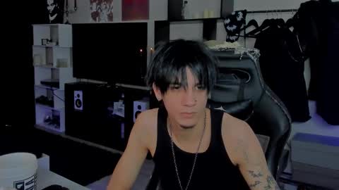 Snapshot of davisross chatting on February 16, 12:23 pm davis online show from February 16, 12:23 pm