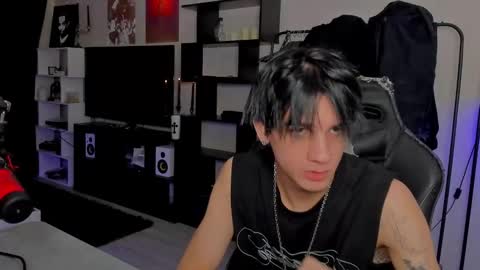 Snapshot of davisross chatting on February 23, 1:19 pm davis online show from February 23, 1:19 pm