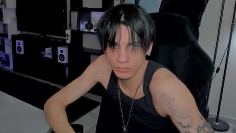 Snapshot of davisross chatting on March 14, 12:50 am davis online show from March 14, 12:50 am