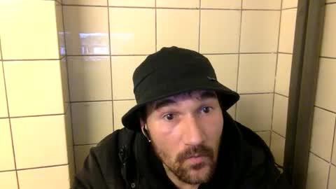 Snapshot of davocolours1112 chatting on November 17, 3:29 pm davocolours1112 online show from November 17, 3:29 pm