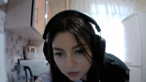 Snapshot of dawndollins chatting on February 27, 12:34 pm Alice online show from February 27, 12:34 pm