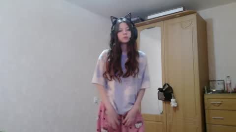 Snapshot of dawndollins chatting on September 22, 8:27 am Alice online show from September 22, 8:27 am