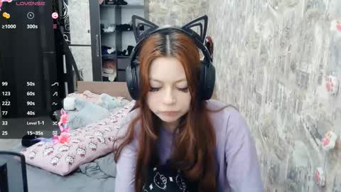 Snapshot of dawndollins chatting on February 10, 8:18 am Alice online show from February 10, 8:18 am