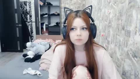 Snapshot of dawndollins chatting on February 20, 8:16 am Alice online show from February 20, 8:16 am