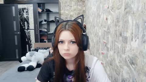 Snapshot of dawndollins chatting on February 24, 9:07 am Alice online show from February 24, 9:07 am