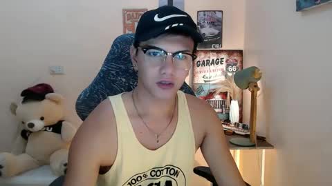 JC LOVER BOY online show from December 5, 2:42 am