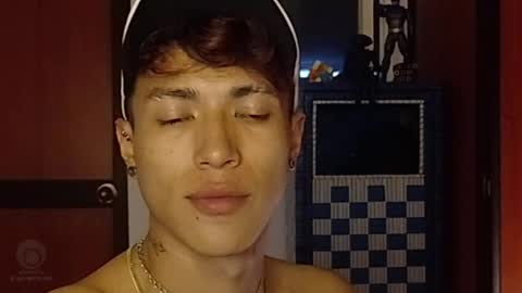 Snapshot of daxonreyy_ chatting on March 30, 11:11 am Daxon online show from March 30, 11:11 am