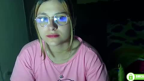 Snapshot of daya202 chatting on March 2, 12:24 am Eli online show from March 2, 12:24 am