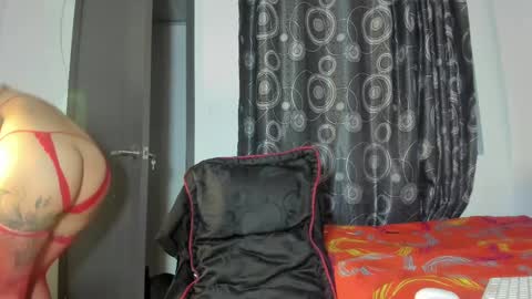 Snapshot of dayan_foxx chatting on February 15, 3:09 am Dayan foxx online show from February 15, 3:09 am