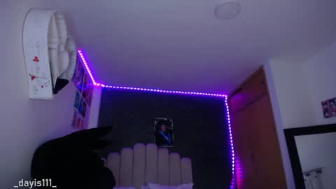  Dayis  online show from June 17, 2:03 am