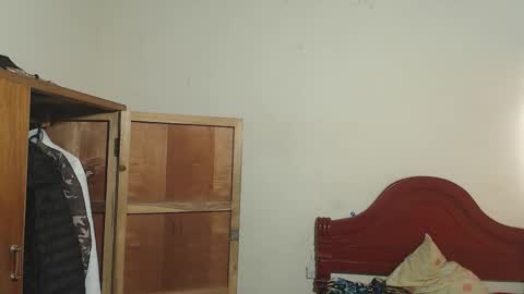 Dylon online show from January 10, 8:54 pm