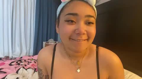 dayqueen1 online show from February 8, 8:20 am