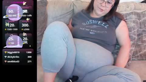 Dazeddesty  online show from October 27, 9:52 pm