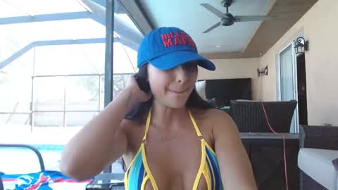 Snapshot of dazeydo chatting on March 8, 7:42 pm Dazey online show from March 8, 7:42 pm