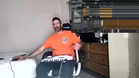 Snapshot of dbfroge chatting on September 15, 3:17 am dbfroge online show from September 15, 3:17 am