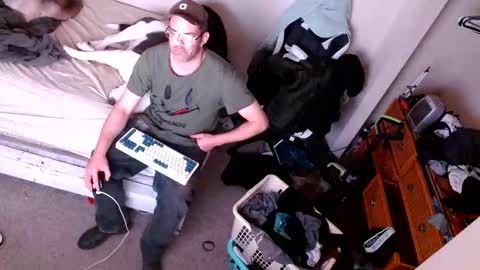 Snapshot of dbfroge chatting on February 22, 6:46 am dbfroge online show from February 22, 6:46 am