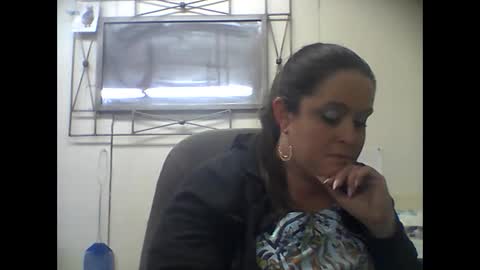 Snapshot of dblack81 chatting on January 25, 1:19 pm dblack81 online show from January 25, 1:19 pm