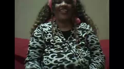 Snapshot of ddboobsnipples chatting on May 17, 10:50 pm ddboobsnipples online show from May 17, 10:50 pm