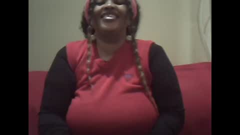 Snapshot of ddboobsnipples chatting on May 30, 5:37 am ddboobsnipples online show from May 30, 5:37 am