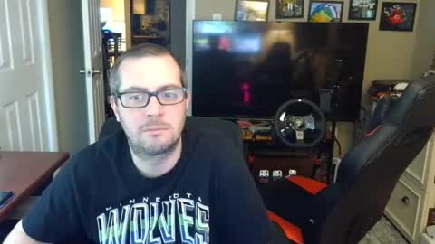 Snapshot of ddeeeezznnuuttzz chatting on January 13, 4:28 am ddeeeezznnuuttzz online show from January 13, 4:28 am