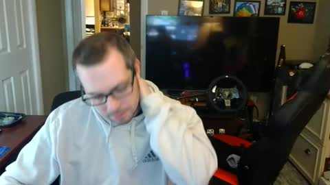 Snapshot of ddeeeezznnuuttzz chatting on January 14, 2:29 am ddeeeezznnuuttzz online show from January 14, 2:29 am