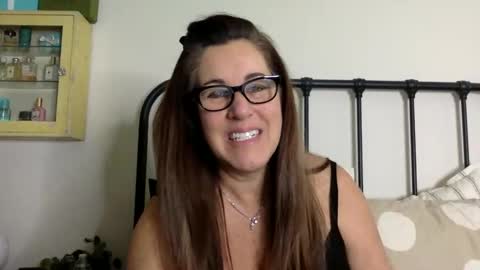 Snapshot of ddmolly chatting on January 2, 8:02 pm DDMolly online show from January 2, 8:02 pm