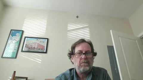 playing near open window online show from January 14, 10:58 pm