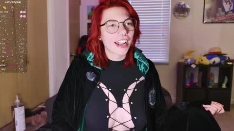 Snapshot of deadratsoup chatting on February 2, 4:27 pm Rat online show from February 2, 4:27 pm