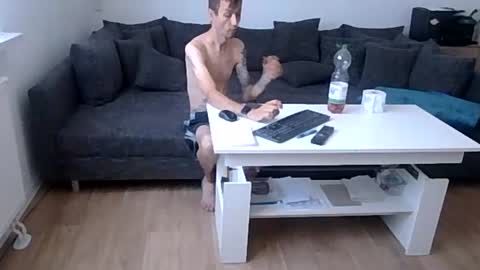 Snapshot of deaf_fc_union_berlin14 chatting on June 24, 10:47 am robert online show from June 24, 10:47 am