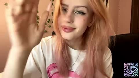 Snapshot of deannmagnie chatting on May 2, 10:20 am Maggie online show from May 2, 10:20 am
