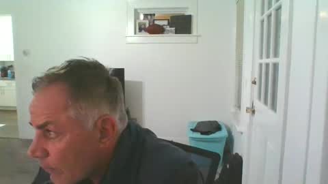 Snapshot of deano2nyc chatting on December 27, 2:04 am Deano DILF online show from December 27, 2:04 am