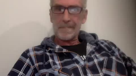 Snapshot of deanofflove221000 chatting on October 6, 5:38 am deanofflove221000 online show from October 6, 5:38 am