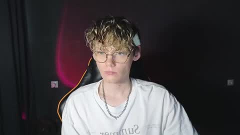 dear kirill online show from April 19, 2:27 pm