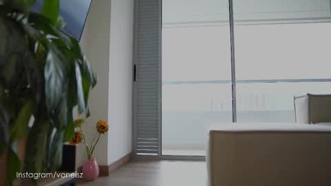 Snapshot of dearnina chatting on September 19, 12:06 pm NINA   30OFF online show from September 19, 12:06 pm