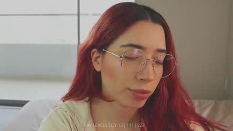 Snapshot of dearnina chatting on February 11, 2:44 pm NINA 30OFF online show from February 11, 2:44 pm