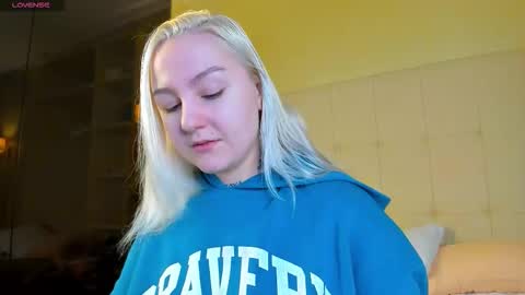 Debbie Mon Tue Fri Sun Sat GMT 3 1000am - 0400pm  online show from February 27, 5:24 pm