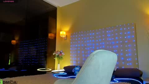 Snapshot of debbie_taylor chatting on April 18, 7:58 pm Debbie Mon Tue Fri Sun Sat GMT 3 1000am - 0400pm online show from April 18, 7:58 pm