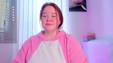 Snapshot of debbiewood chatting on February 17, 5:26 am DeboraDebbieDee online show from February 17, 5:26 am