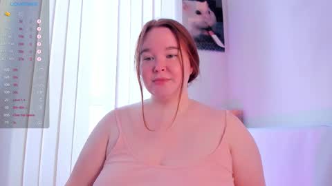 Snapshot of debbiewood chatting on March 1, 5:31 am DeboraDebbieDee online show from March 1, 5:31 am