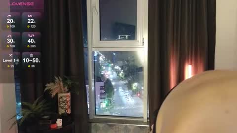 Snapshot of debihenks chatting on October 30, 5:02 pm Eva online show from October 30, 5:02 pm