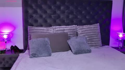 debinnyneanalover online show from March 19, 9:46 am