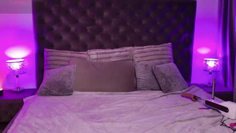 debinnyneanalover online show from March 29, 8:14 am