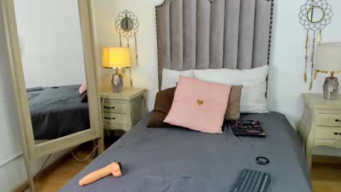 Debora online show from February 17, 2:37 pm