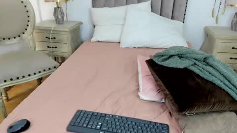 Debora online show from March 9, 2:32 pm