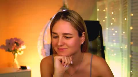 Snapshot of deboralarson chatting on April 28, 2:38 am Debora online show from April 28, 2:38 am