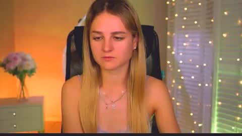 Snapshot of deboralarson chatting on June 29, 2:40 am Debora online show from June 29, 2:40 am