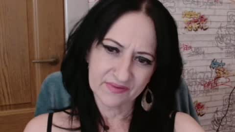 Snapshot of debramilf chatting on July 5, 1:34 am DebraMilf online show from July 5, 1:34 am