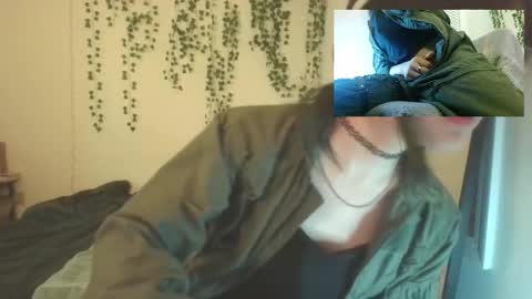 deciduousdoll online show from December 14, 6:41 am