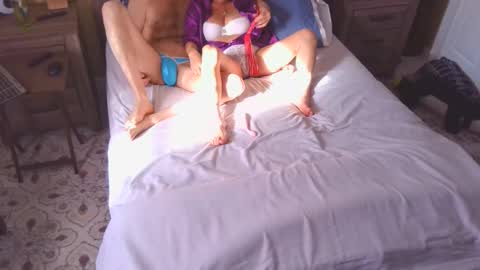 deeplyhydrates online show from February 21, 6:31 pm