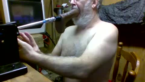 Snapshot of deepthroat227 chatting on February 2, 5:59 pm Deepthroat My Big Dildos online show from February 2, 5:59 pm